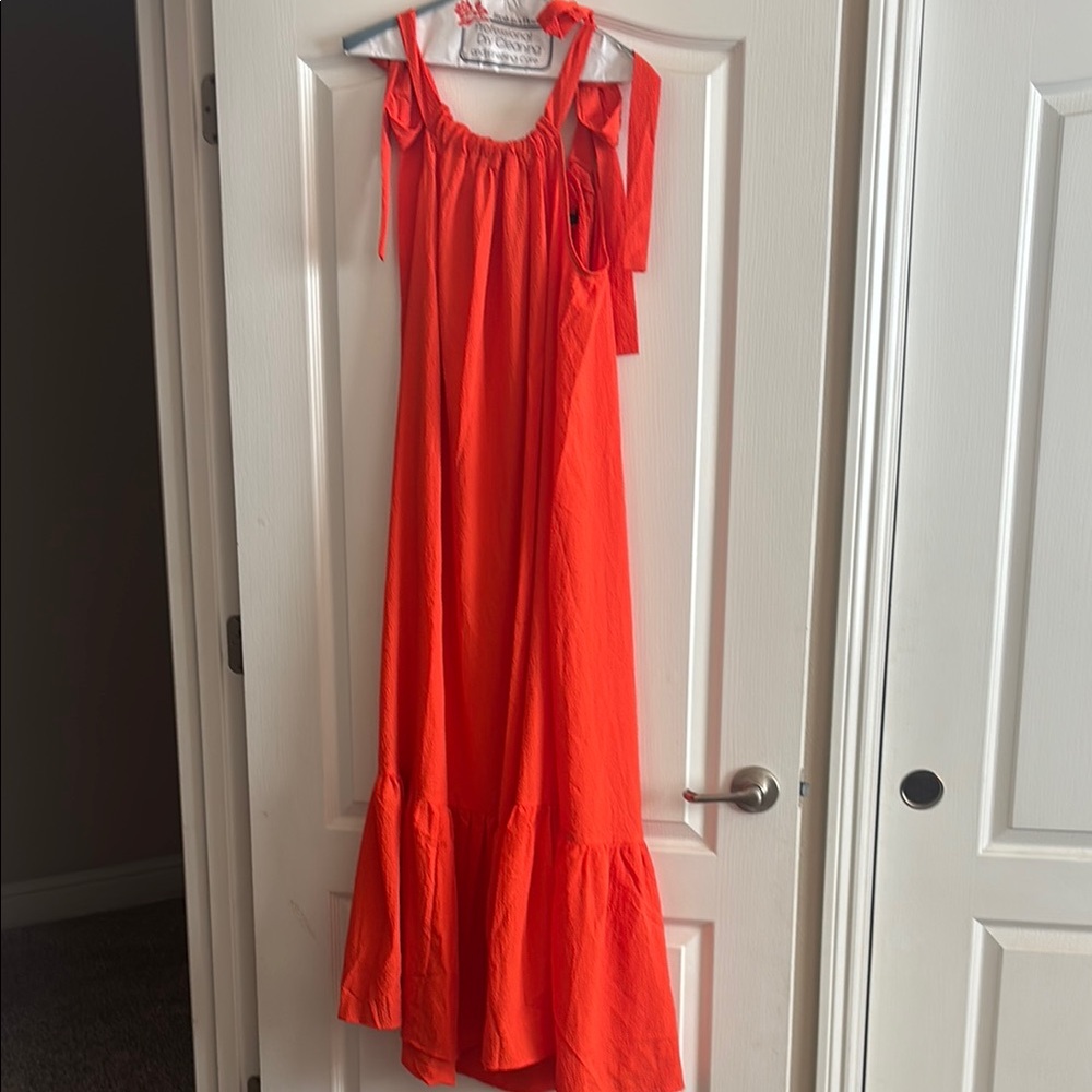 Elegant Orange Sleeveless Maxi Dress